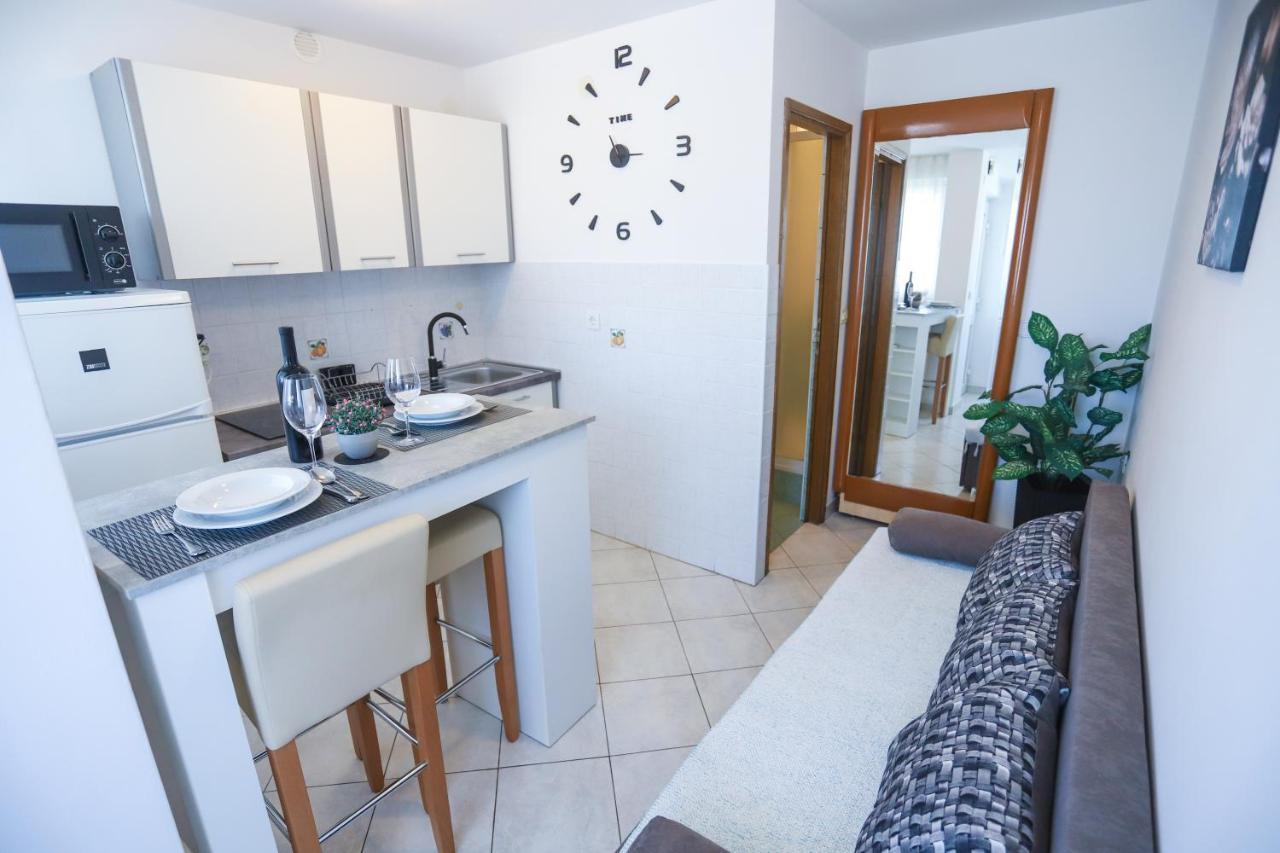 Apartment Ivica Пореч Екстер'єр фото