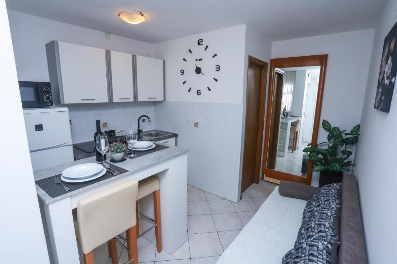 Apartment Ivica Пореч Екстер'єр фото