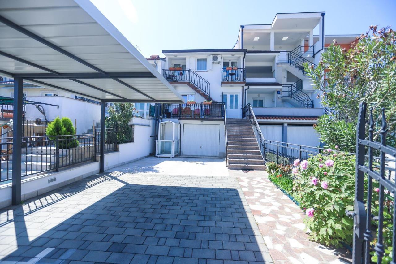 Apartment Ivica Пореч Екстер'єр фото