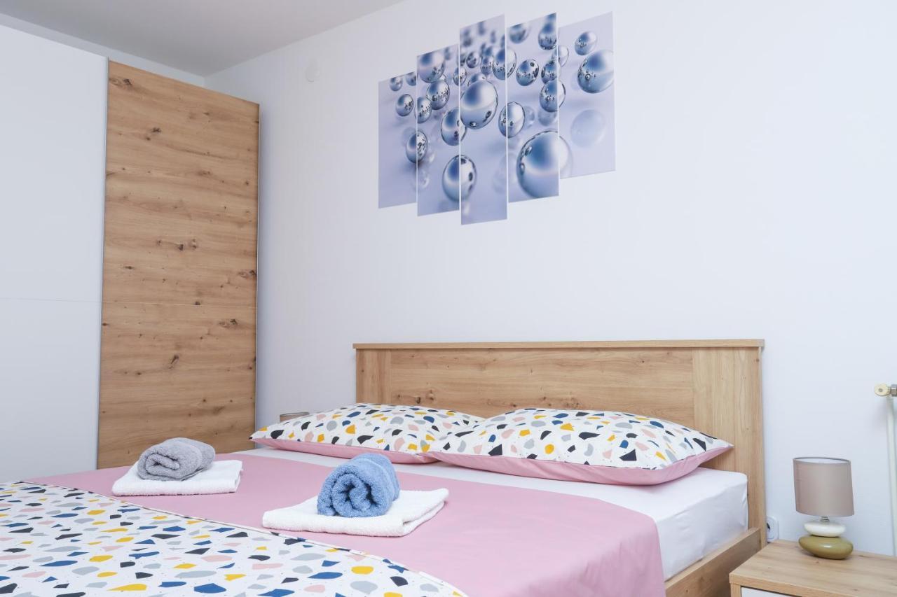 Apartment Ivica Пореч Екстер'єр фото
