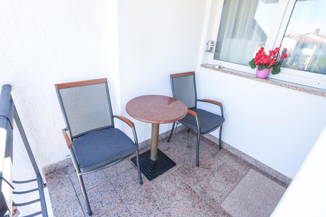 Apartment Ivica Пореч Екстер'єр фото