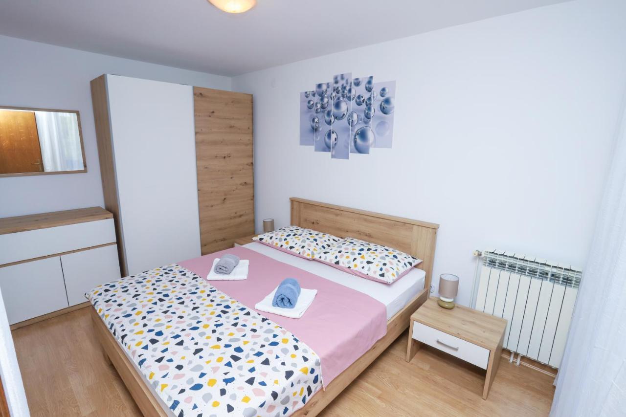 Apartment Ivica Пореч Екстер'єр фото