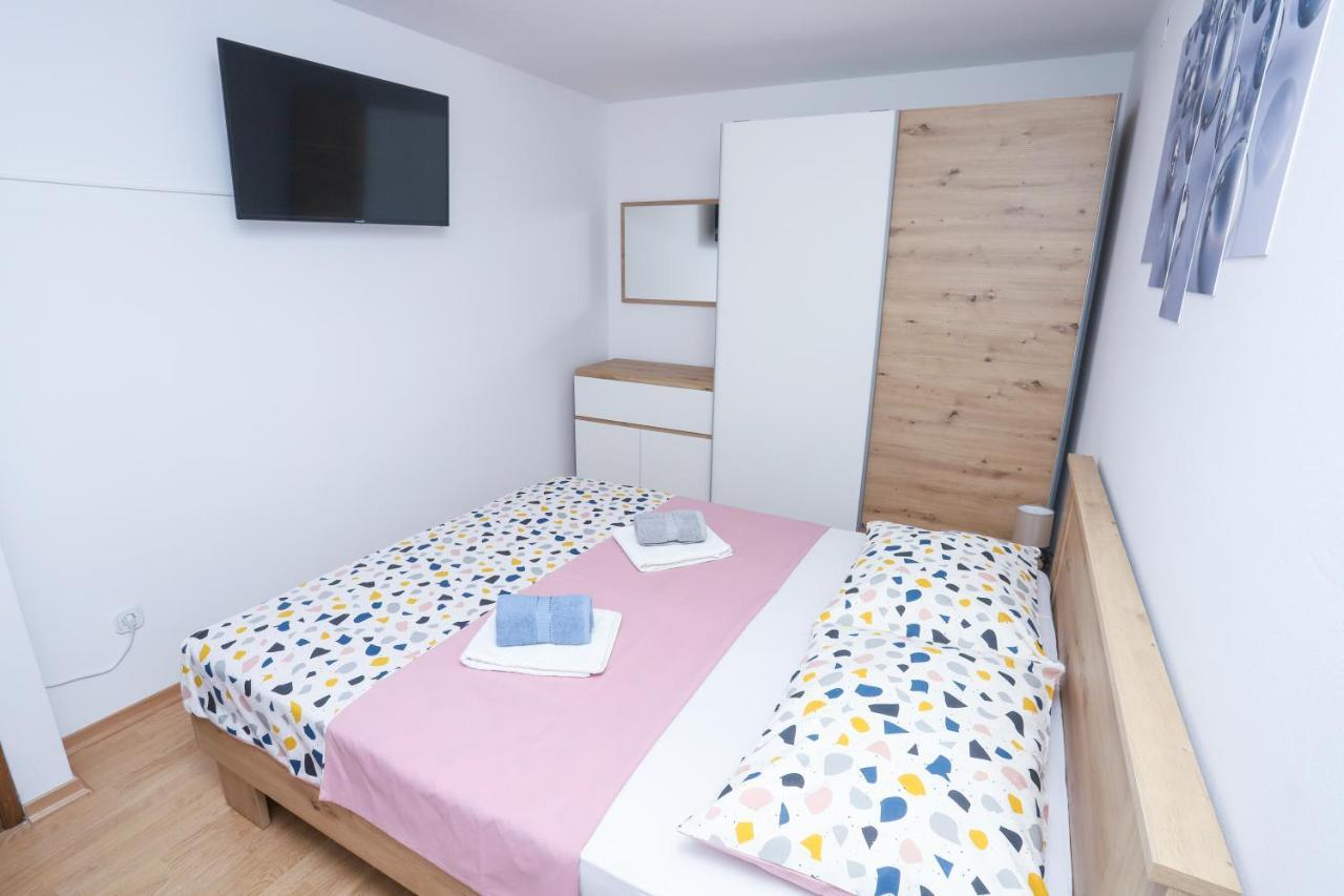 Apartment Ivica Пореч Екстер'єр фото