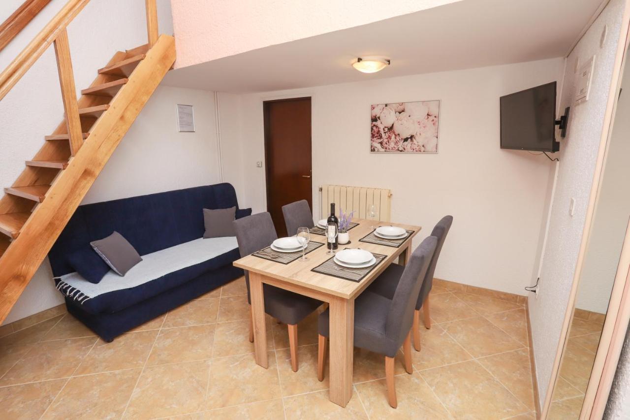 Apartment Ivica Пореч Екстер'єр фото