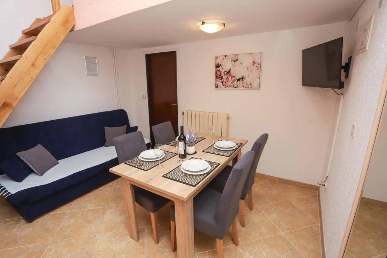 Apartment Ivica Пореч Екстер'єр фото
