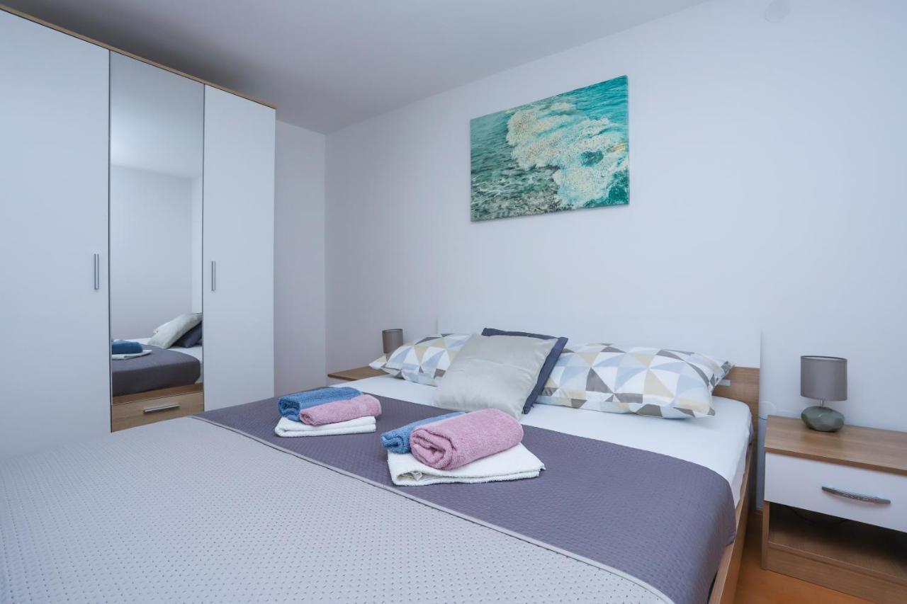 Apartment Ivica Пореч Екстер'єр фото