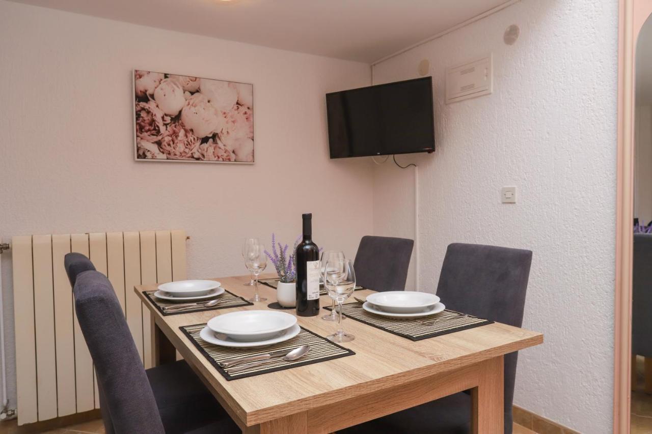 Apartment Ivica Пореч Екстер'єр фото