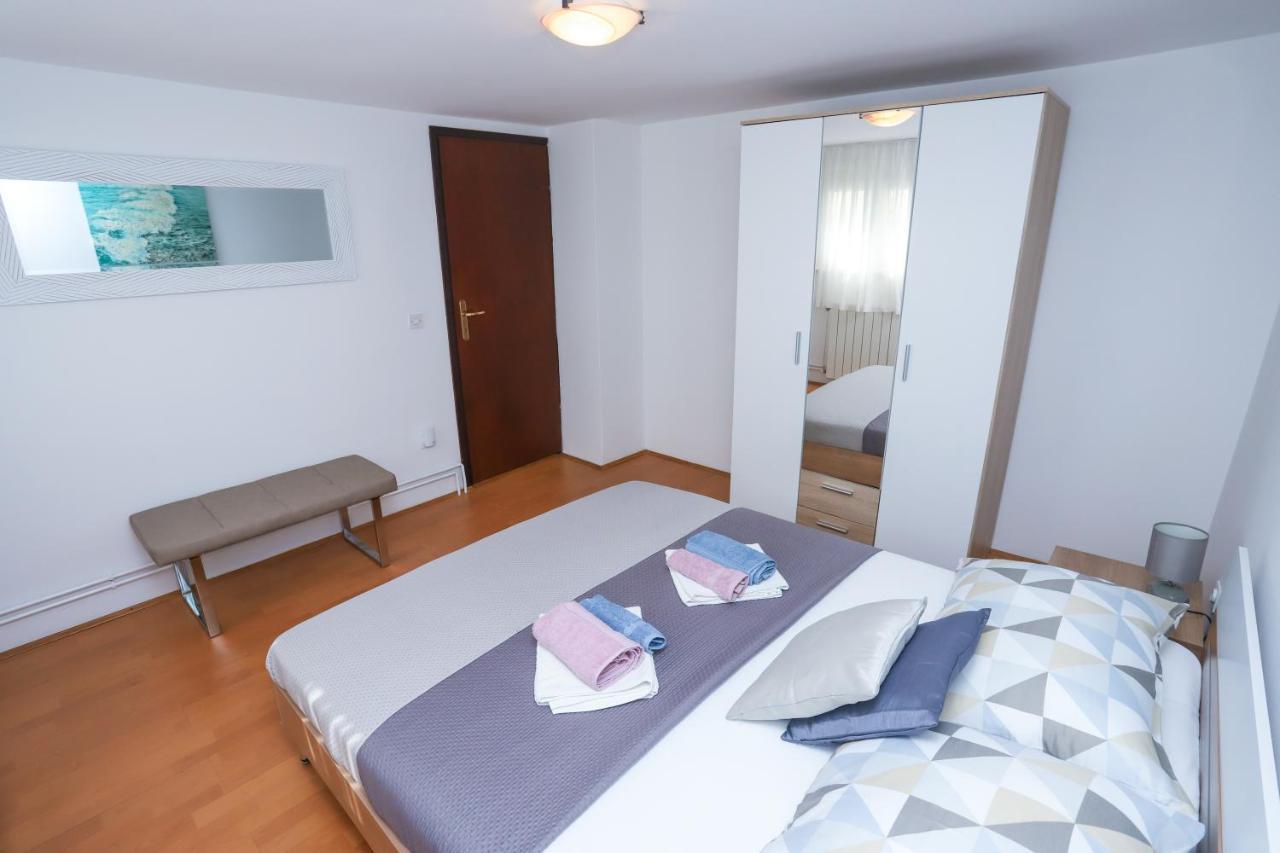 Apartment Ivica Пореч Екстер'єр фото