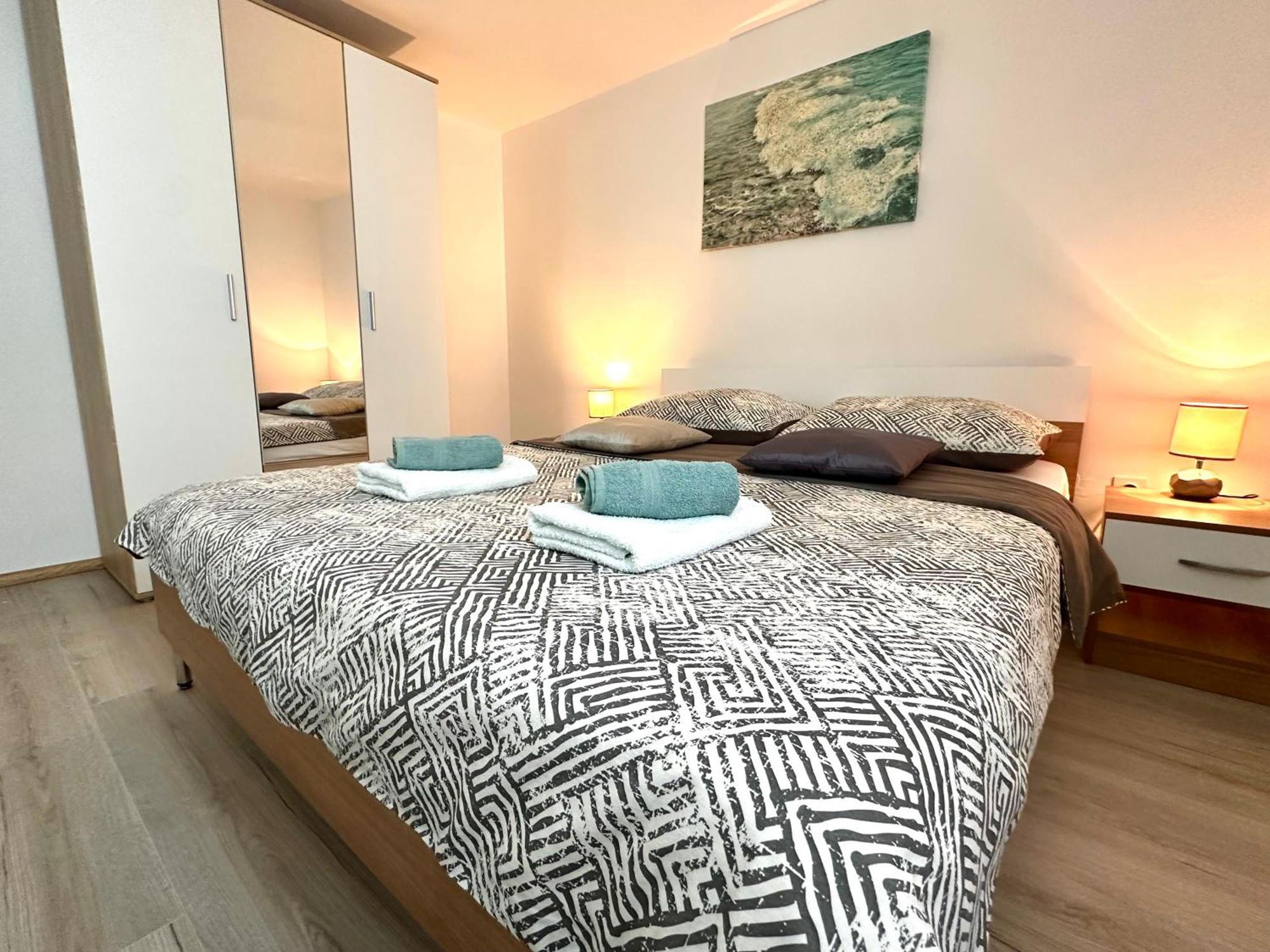 Apartment Ivica Пореч Екстер'єр фото
